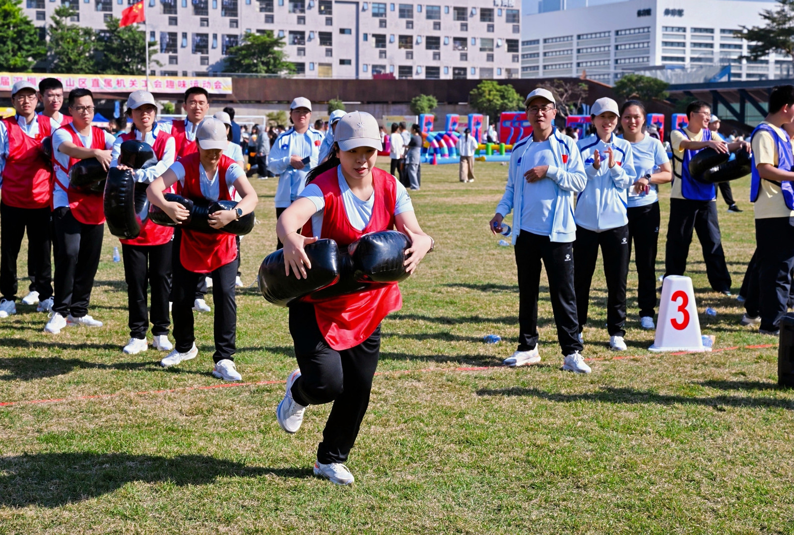 千余名南山干部职工同场竞技 趣味运动会凝聚奋进力量