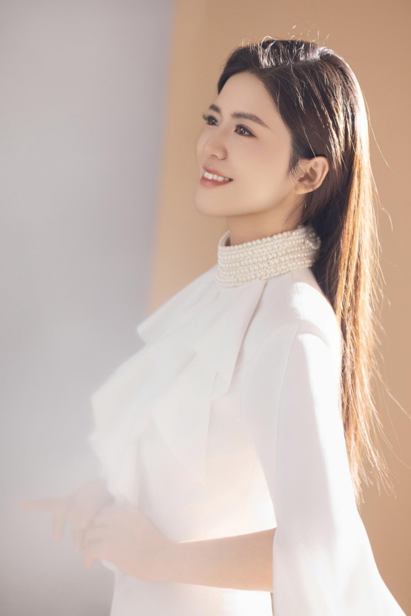 胡启越新曲《福到万家》温暖首发 用歌声传递万家团圆情(图4) 胡启越新曲《福到万家》温暖首发 用歌声传递万家团圆情(图4)