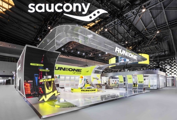 百年专业跑步品牌 Saucony索康尼亮相2025年上海体博会