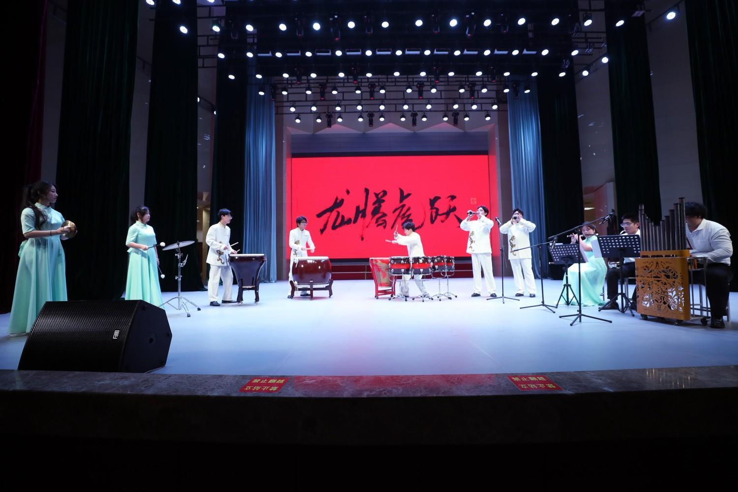 民乐合奏 《龙腾虎跃》