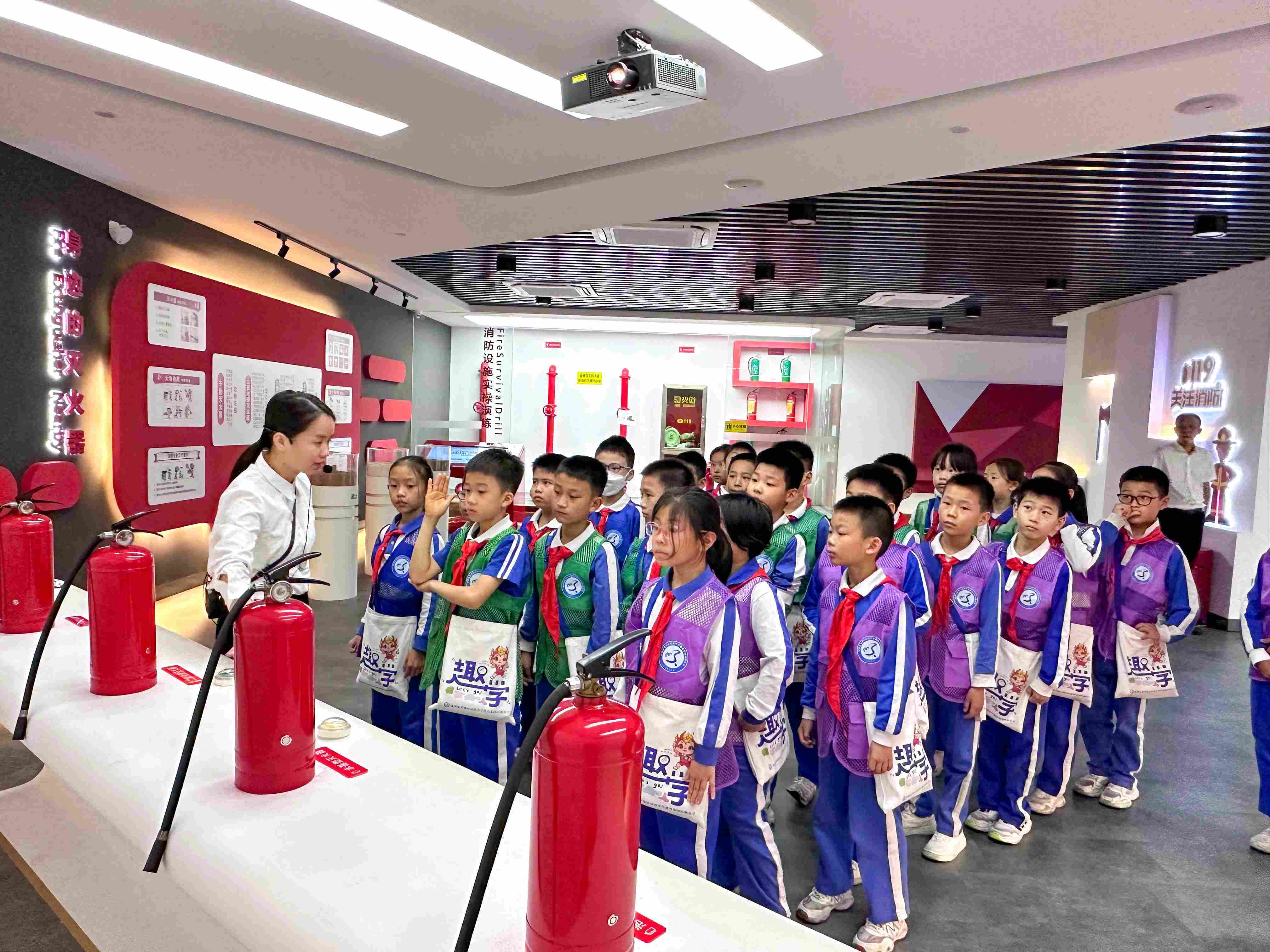 换种方式学习，龙华区安全教育基地让安全知识触手可及