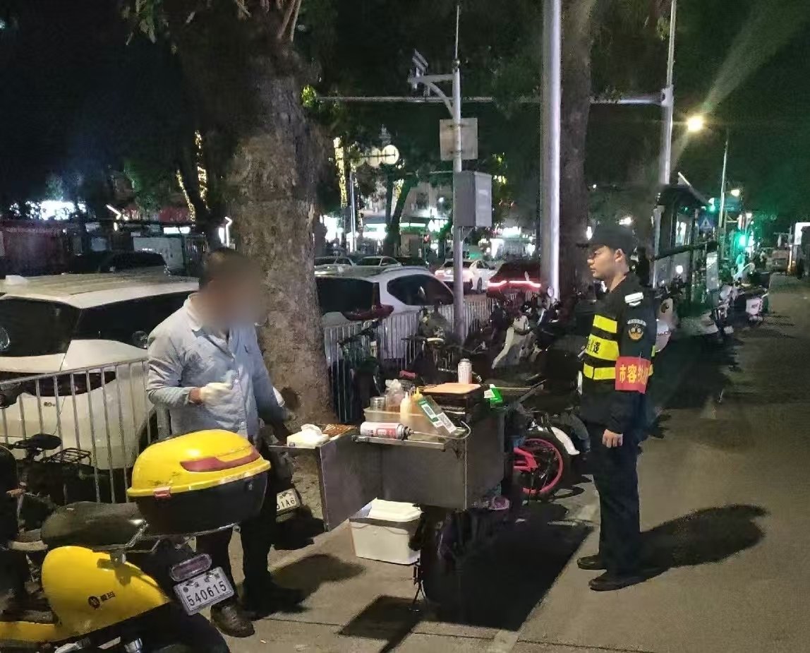 凰家观察 | 西乡文明治理答卷:执法温度为城市烟火润底色