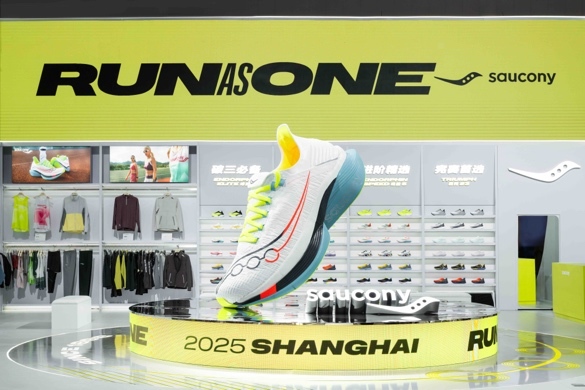 百年专业跑步品牌 Saucony索康尼亮相2025年上海体博会