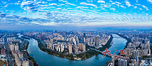 11月21日,航拍镜头中的章贡区。特约通讯员 胡江涛摄