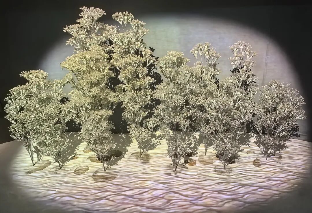 陶瓷装置《丝路瓷源》郑冬梅作