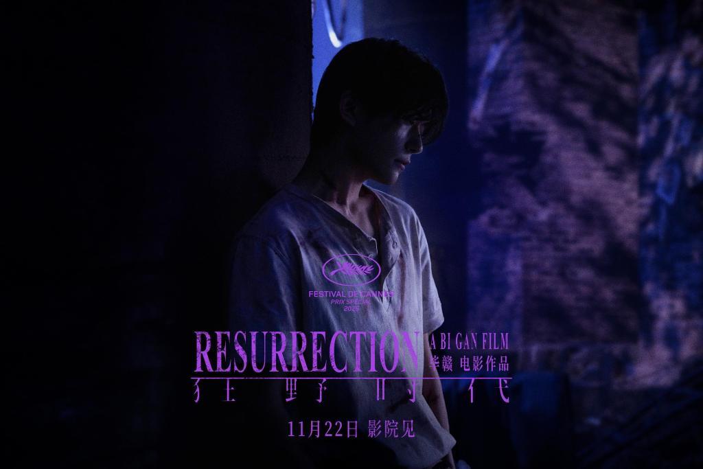 易烊千玺一人分饰五角,形象差异很大,但他扛下了这次挑战,过足了戏瘾。