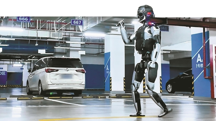 甬产人形机器人加速融入多元场景