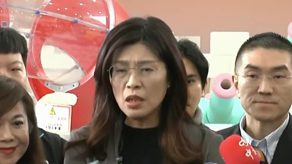 郑丽文批赖清德点火，把百姓当政治豪赌筹码