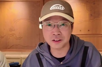 王迅寻味青岛海鲜 “太香了，要命了”