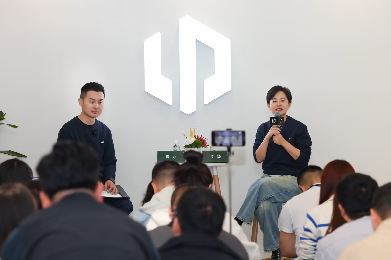 零跑曹力：2026年100万台目标销量与产能已做好准备｜2025广州车展_零跑高管