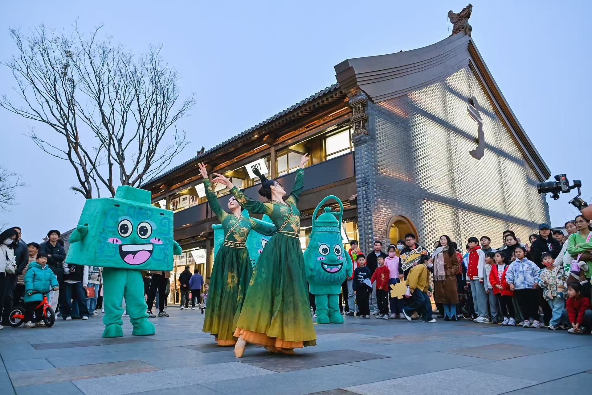 这个周末，“郑州商城”上演考古奇遇记