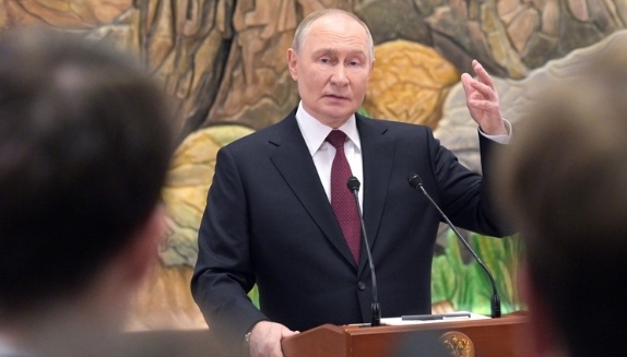 美俄代表私密通话被泄露,普京:窃听是犯罪,美国内部有分歧