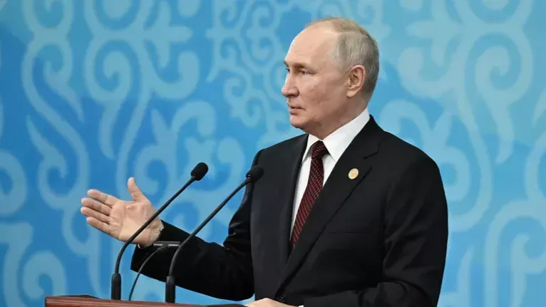 普京谈俄乌和平条约:有些内容听起来很可笑