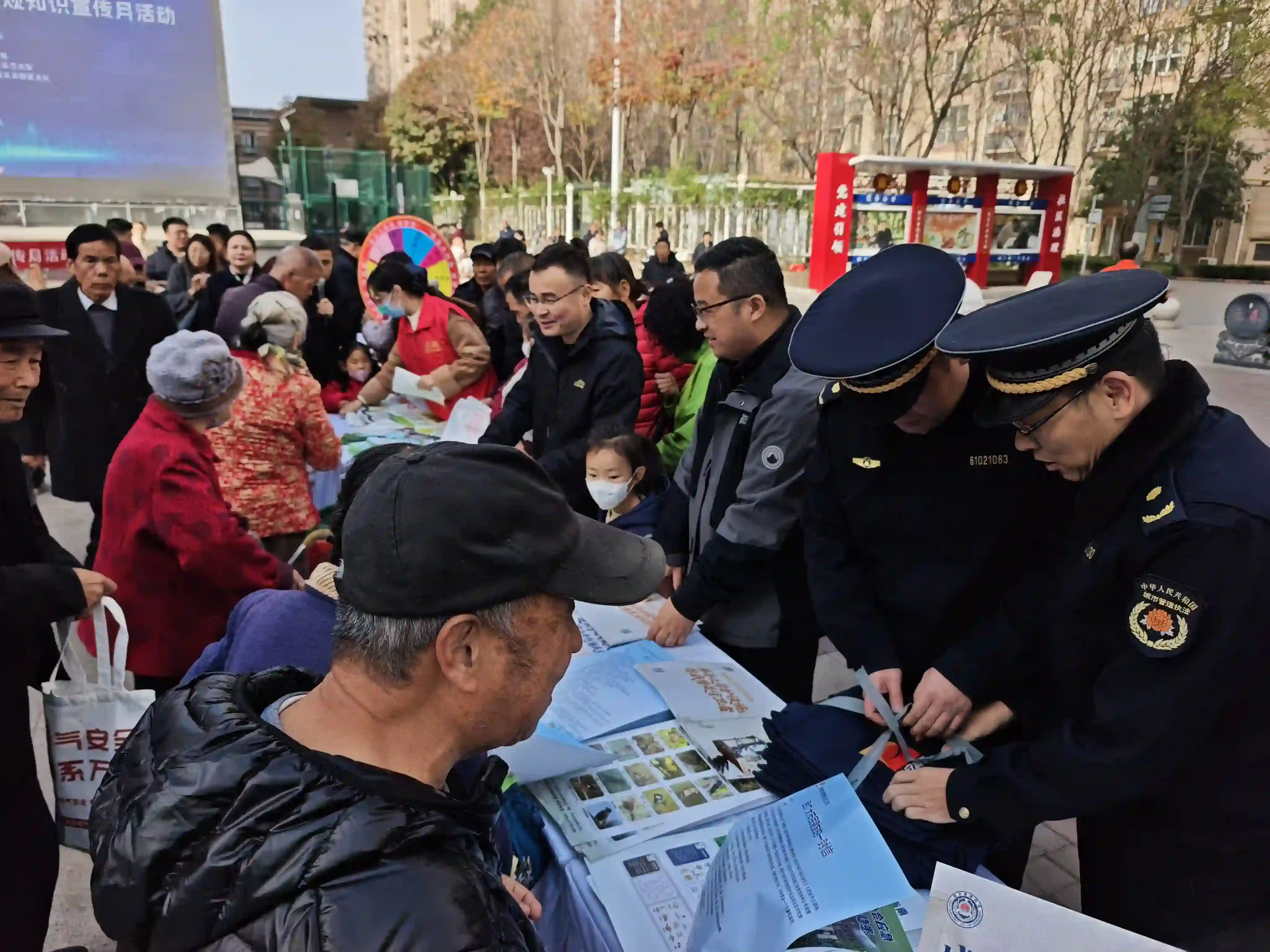 高新因你而美 分類你我同行:西安高新區2025年垃圾分類教學推廣服務系列活動走進尚錦社區