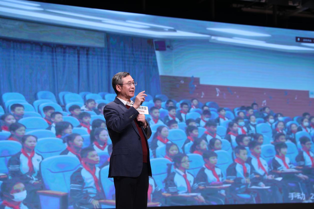 “数学不是靠天赋，而是要靠学习！”院士袁亚湘宁波开讲