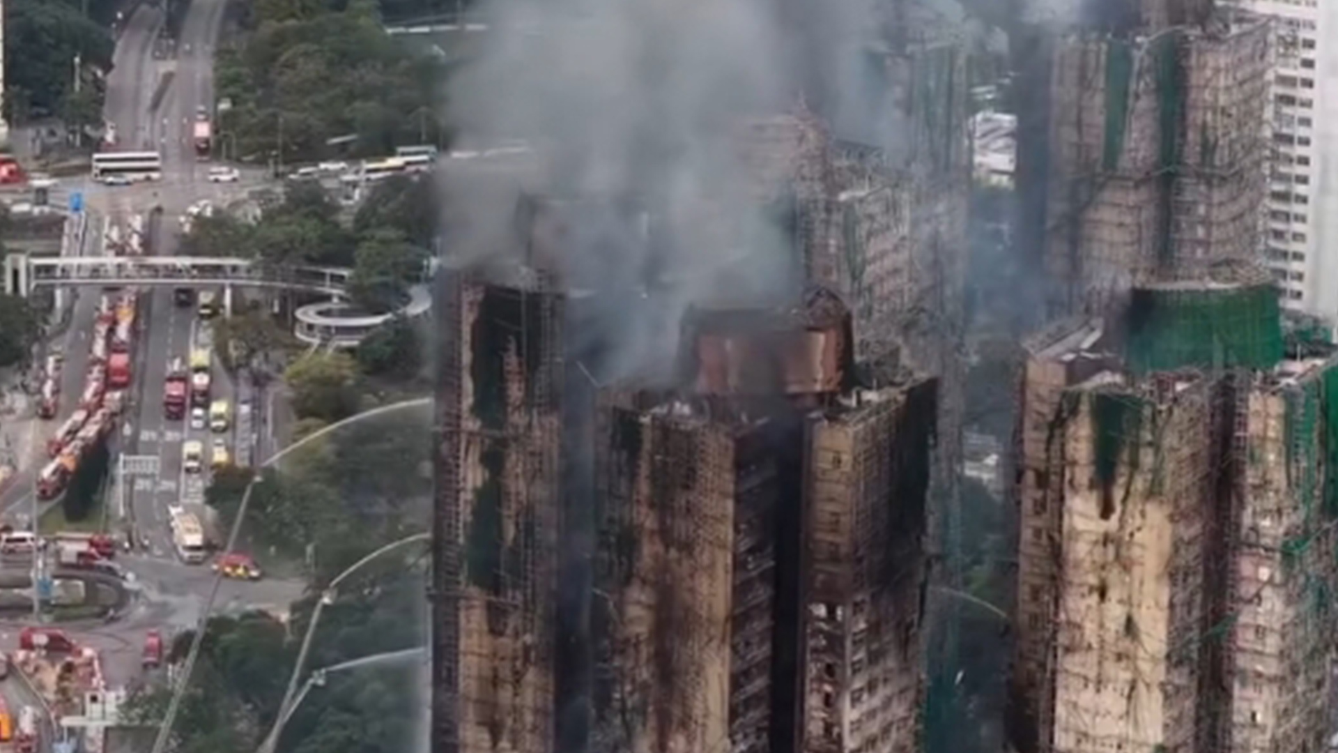香港火灾已造成94人遇难，包括一名殉职消防员，目前已完成灭火程序_凤凰网视频_凤凰网