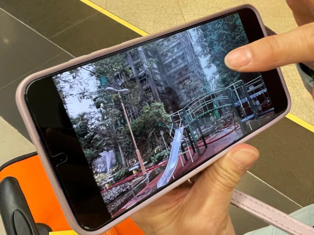 凤凰晚报|76岁泰国前总理他信入狱后全家福首度公开