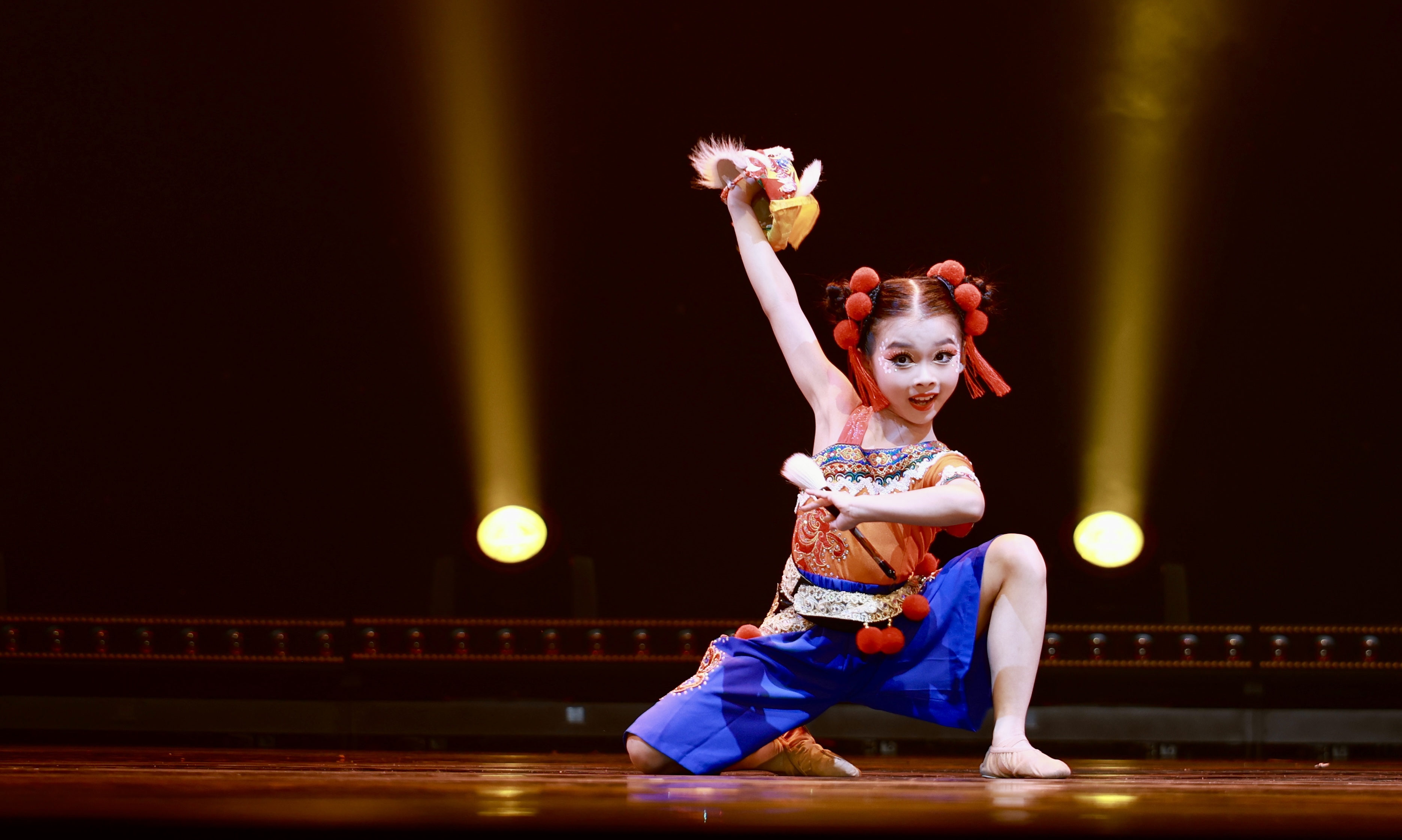 此城，来自民间的“艺”束光照亮此夜——第五届深圳优秀民间艺术表演作品展演异彩纷呈