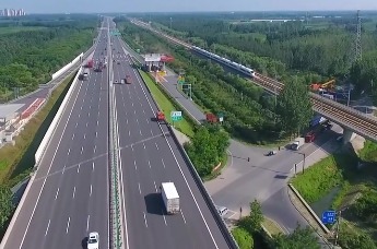 预计今年底全省公路总里程将达27万公里 湖南实现“县县通高速”|湖南发布