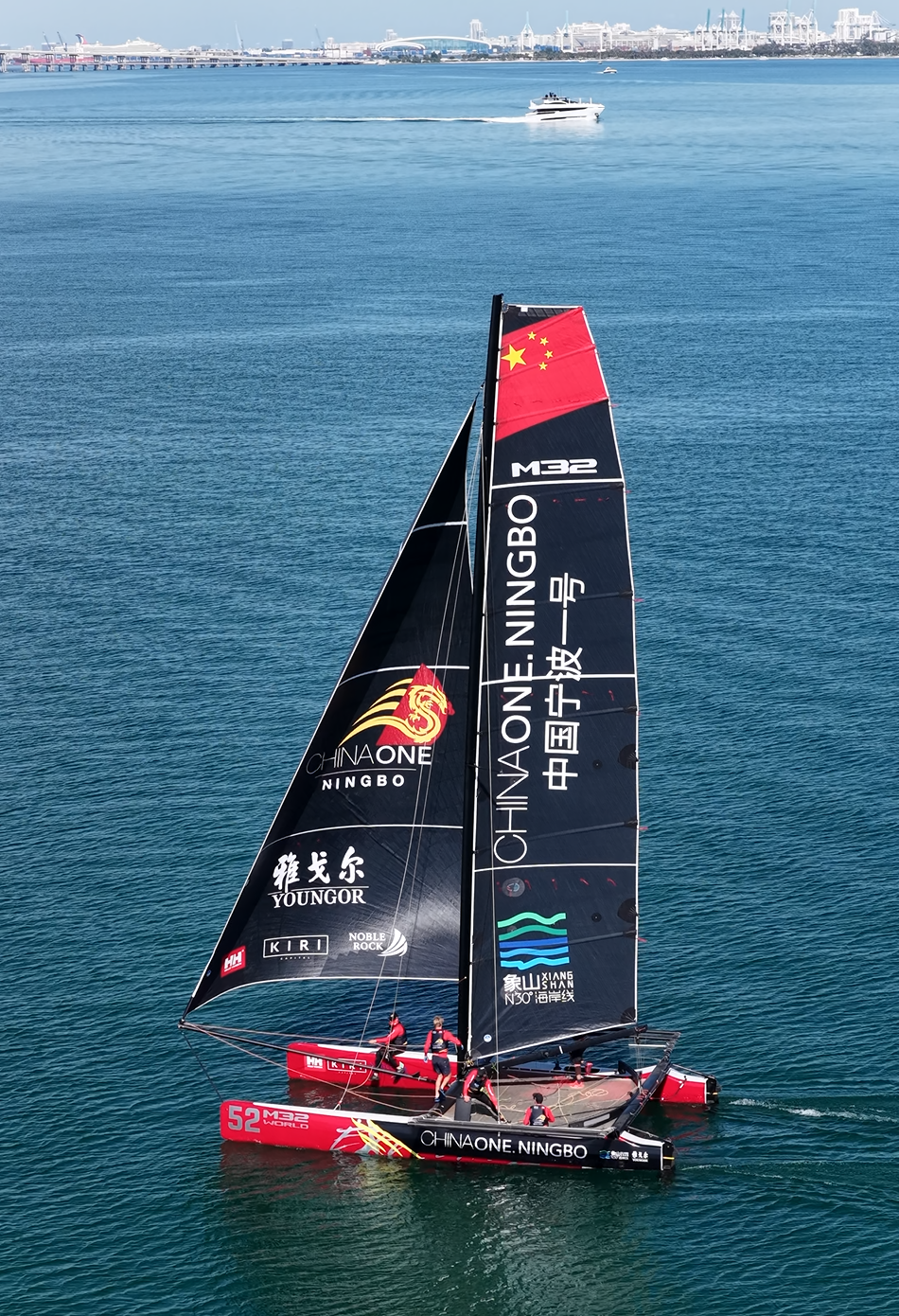 中国宁波一号帆船队勇夺M32世锦赛季军！