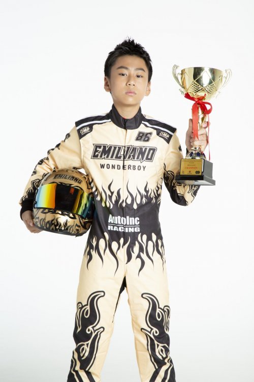 EC一平荣登《联合早报》新加坡艺人顶流前列,以坚韧书写成长答卷(图3) EC一平荣登《联合早报》新加坡艺人顶流前列,以坚韧书写成长答卷(图3)