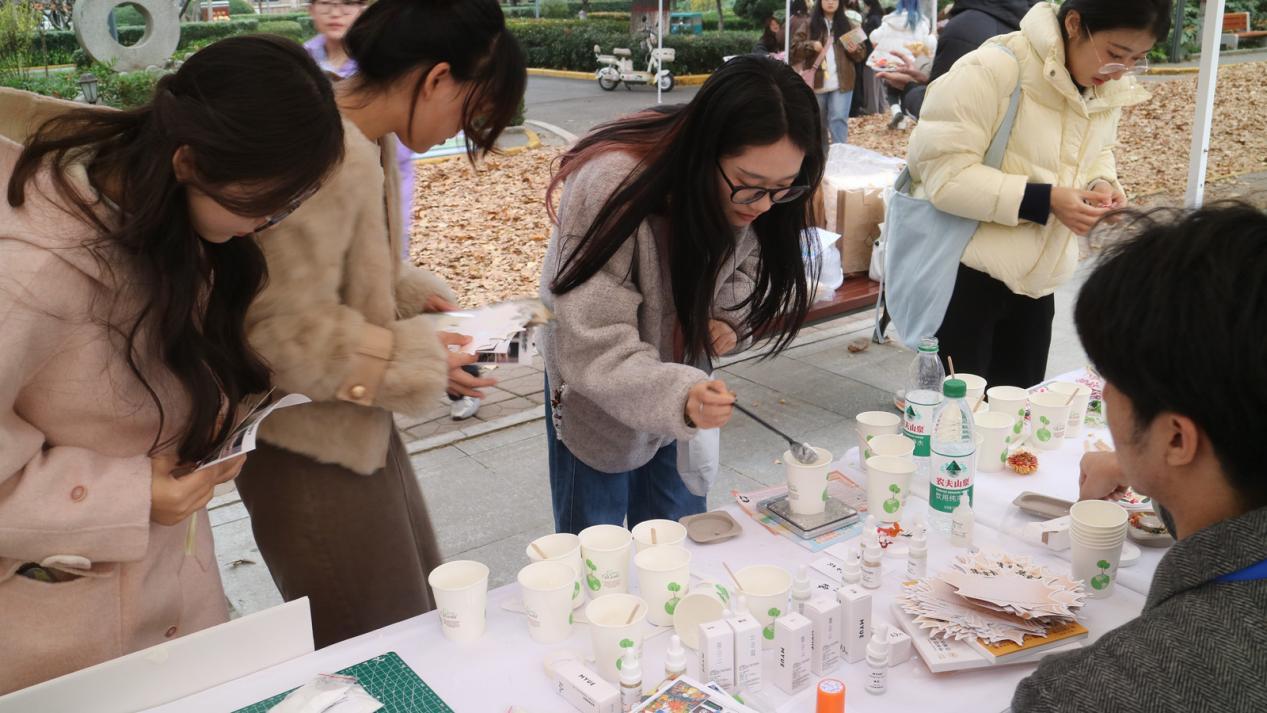 金色梧桐 詩意交大:西安交大第七屆金色梧桐節溫情落幕