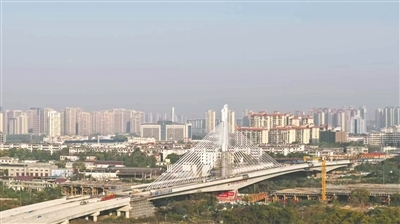 近4万吨“空中巨无霸”！鹰潭信江南路延伸工程跨铁路特大桥转体成功