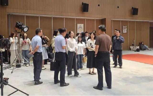 ▲沣东新城新轴线影视基地拍摄现场。 西咸新区融媒体中心供图