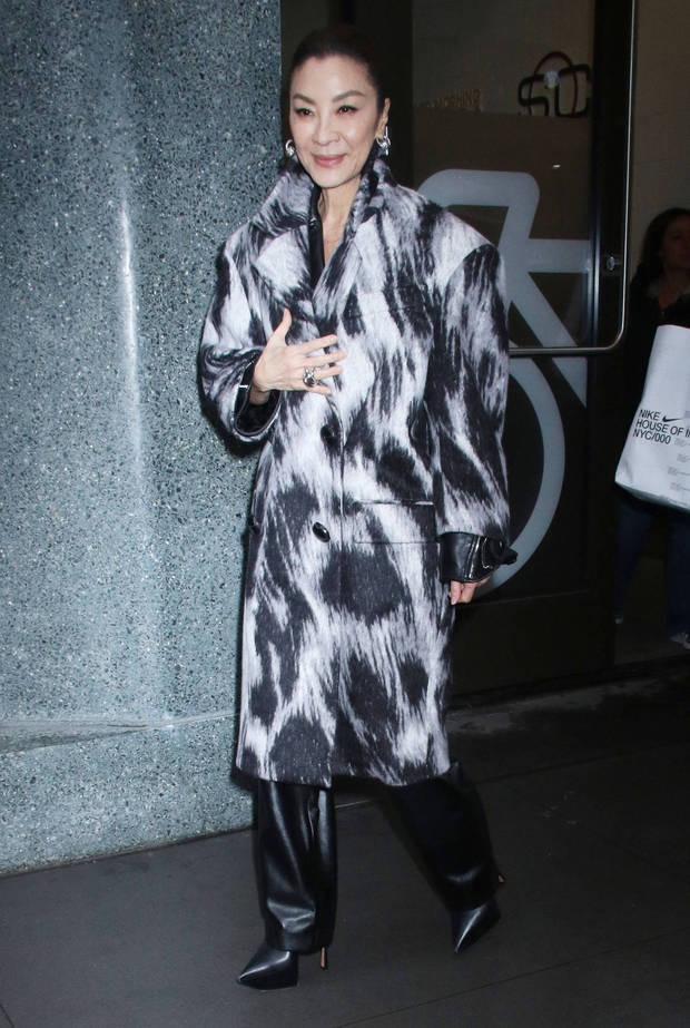 杨紫琼此次是录制《与凯利和马克同住》。