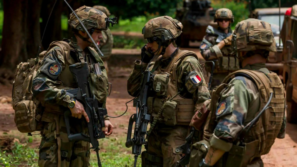 马克龙：在俄罗斯“持久威胁”下，法国必须具备在危机时刻迅速动员的能力。