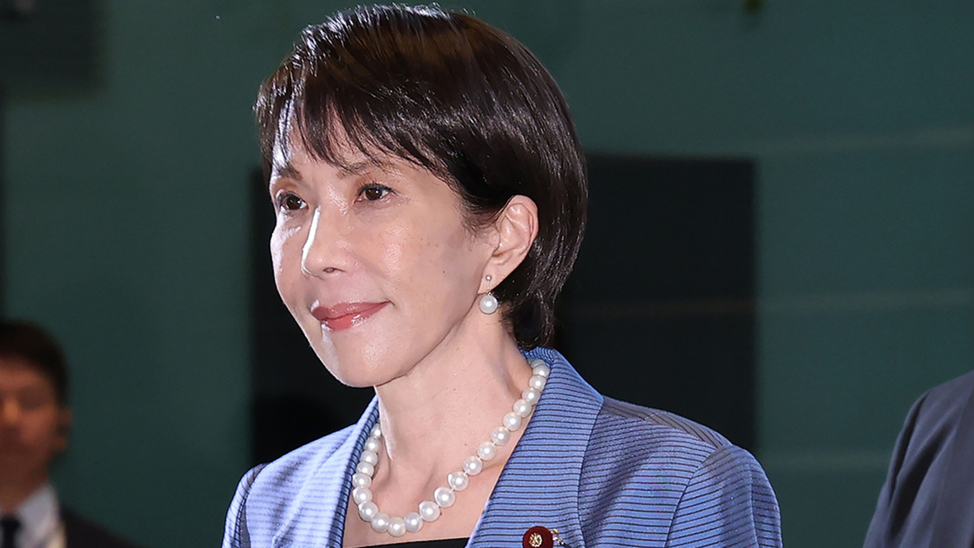 《人民日报》 钟声：日方若一意孤行、一错再错，一切主张正义的国家和人民，都有权利对日本的历史罪行进行再清算，都有责任坚决阻止日本军国主义死灰复燃