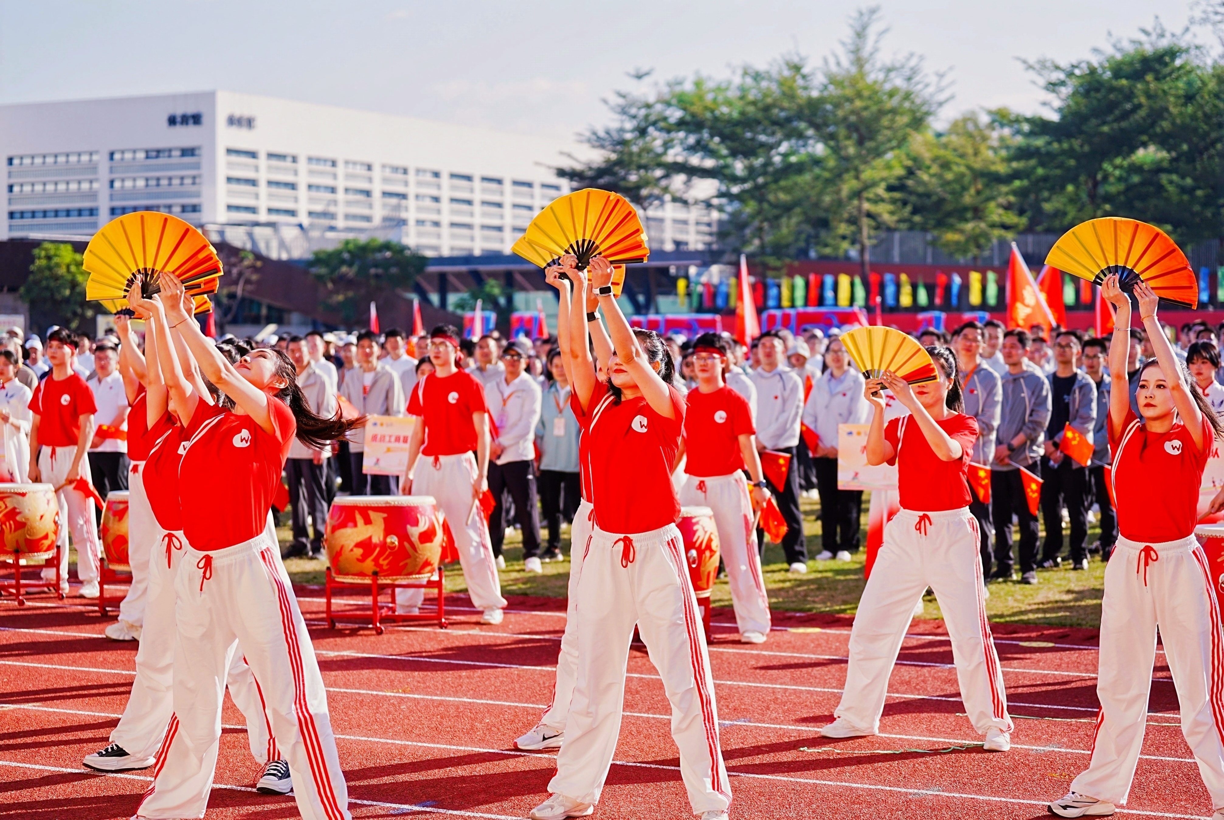 千余名南山干部职工同场竞技 趣味运动会凝聚奋进力量