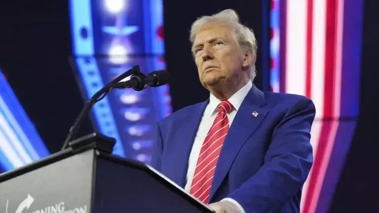 特朗普感恩节发文:将清除所有无法为美国提供贡献的移民