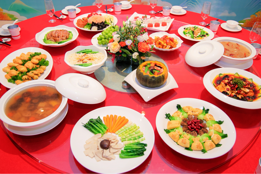 以“素食+孝道”弘扬敬老美德！顺德举办“千叟宴”焕发新时代内涵