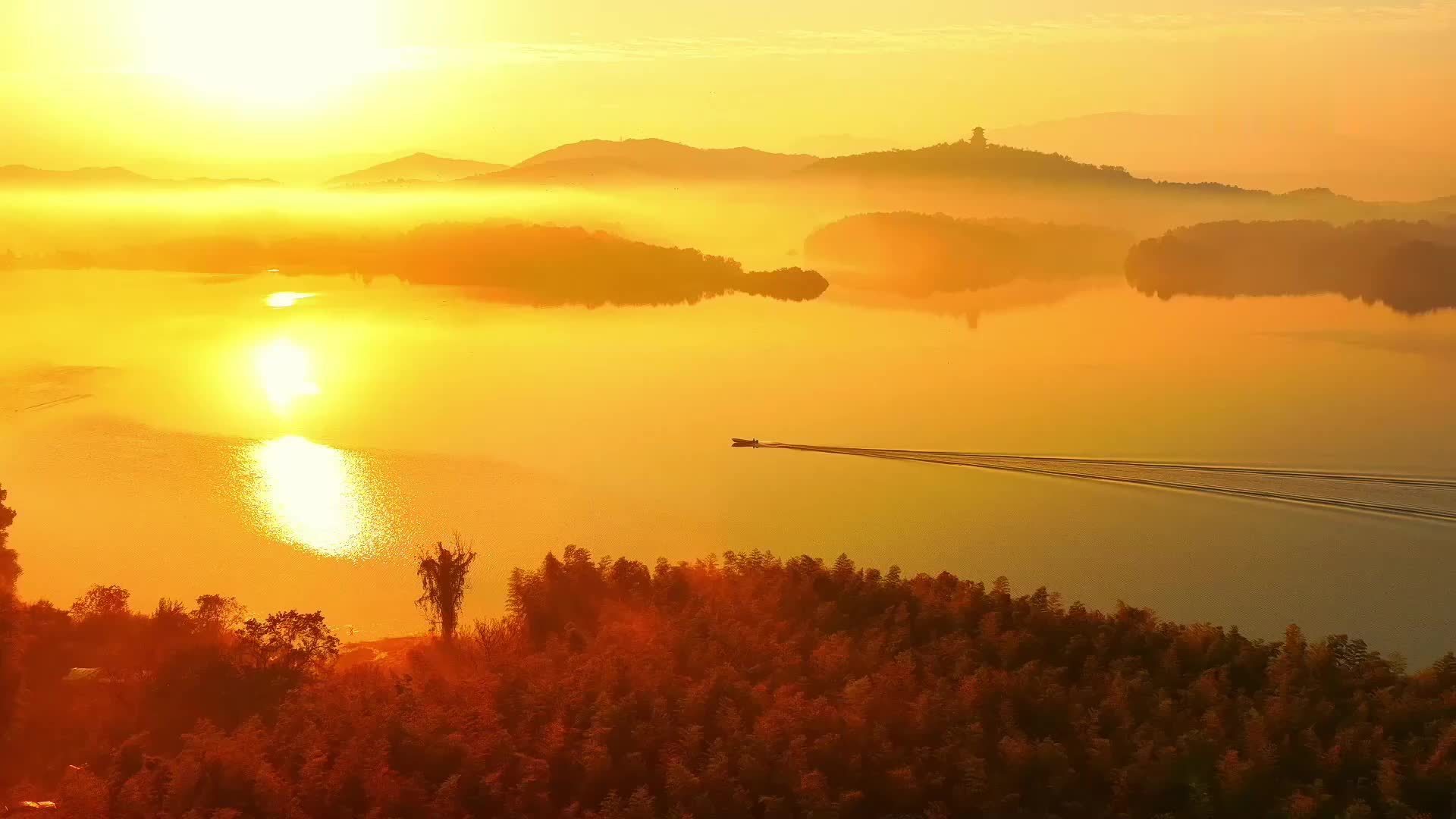 安徽平天湖：一湖金光 半卷诗行