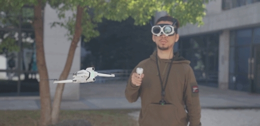 无聊的无人机市场 终于卷出了这么一个怪物