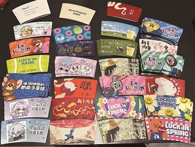 奶茶、咖啡包装在二手平台上热销，年轻人为何为“无用”买单？