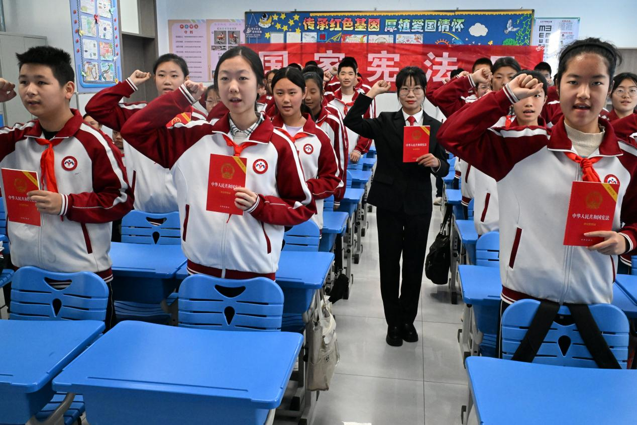 山东即墨：宪法课堂进校园