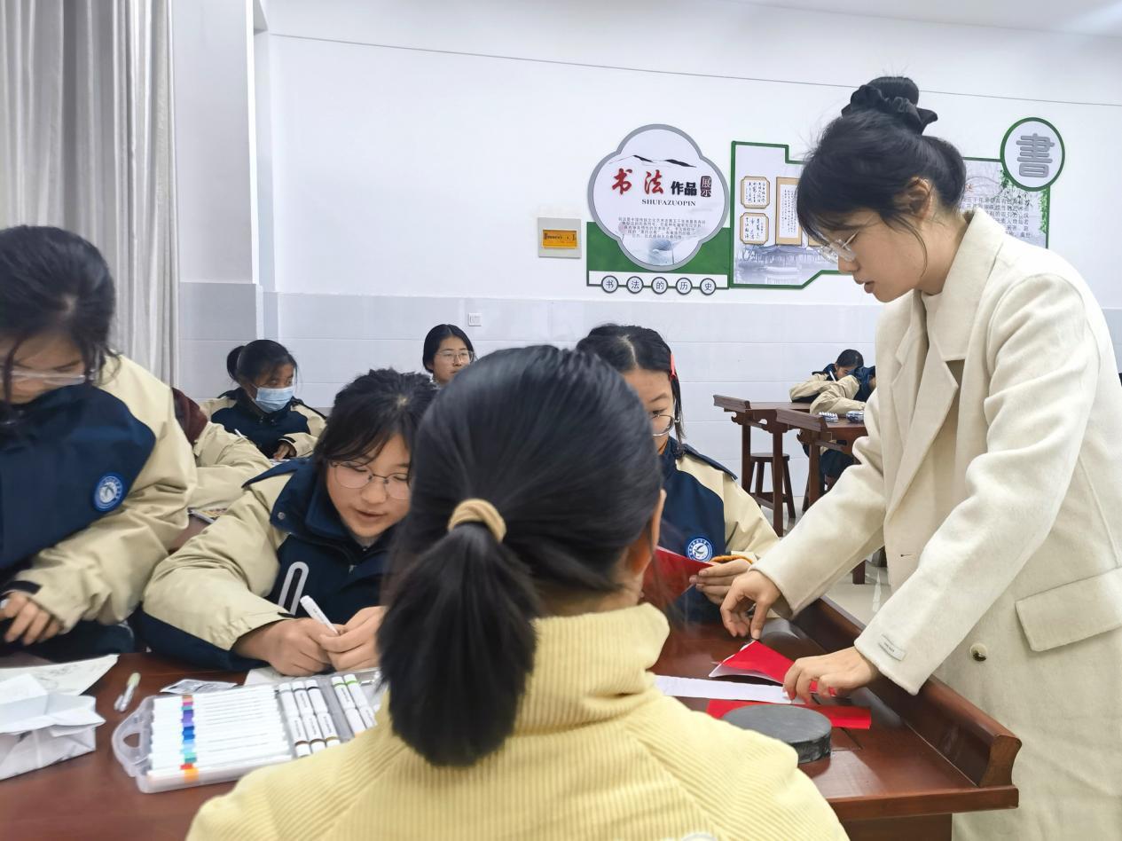 在不言中言美——来安县新安中学开展2025年延时服务成果暨文化书画作品展(图2)