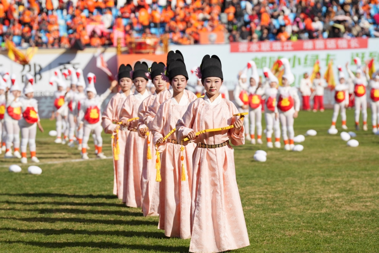 千年文脉激荡绿茵场——从《云山下的乡愁》看地域文化的“活化”之道