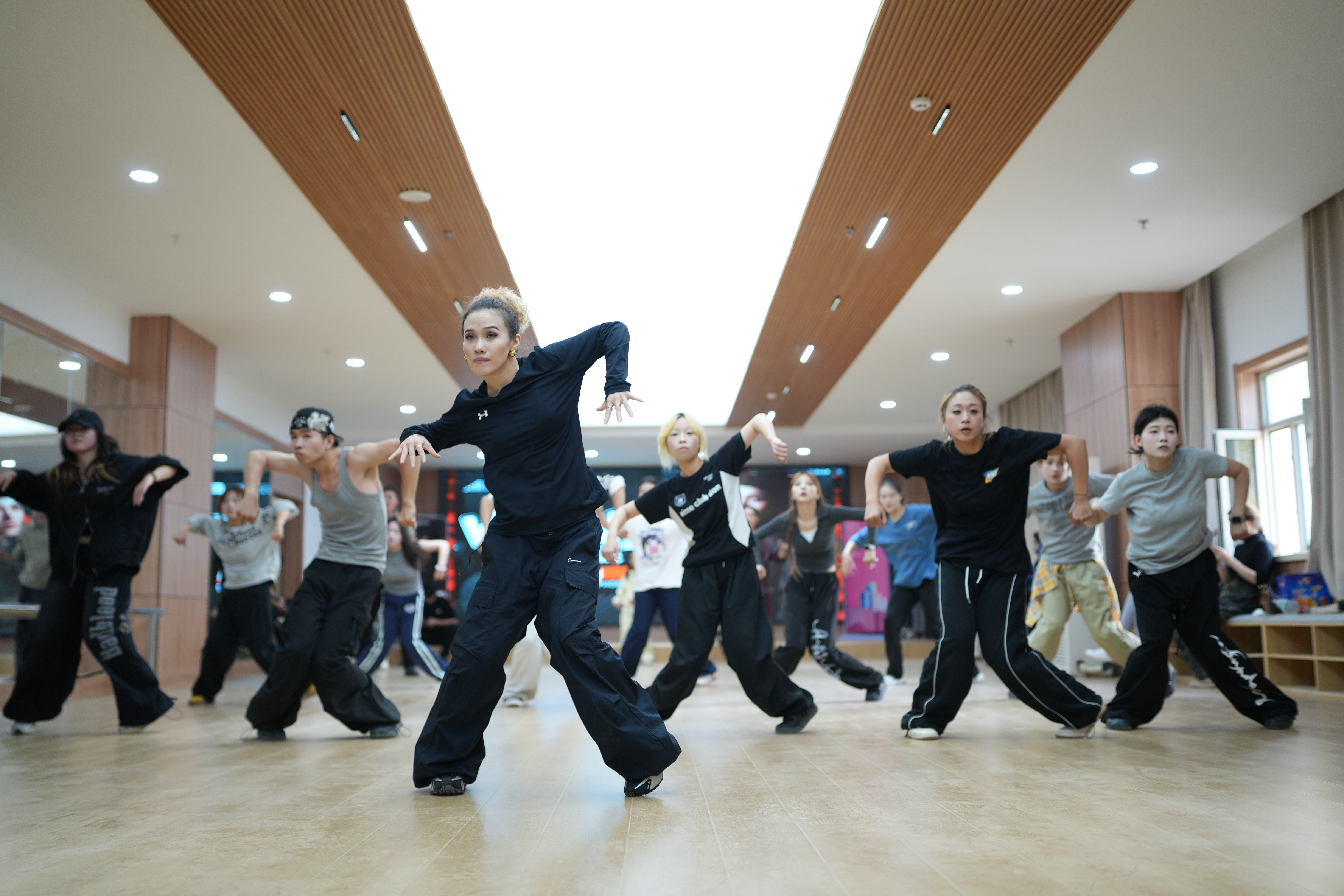 共绘文化同心圆：2025年“文化润疆·深喀共读”系列活动圆满落幕