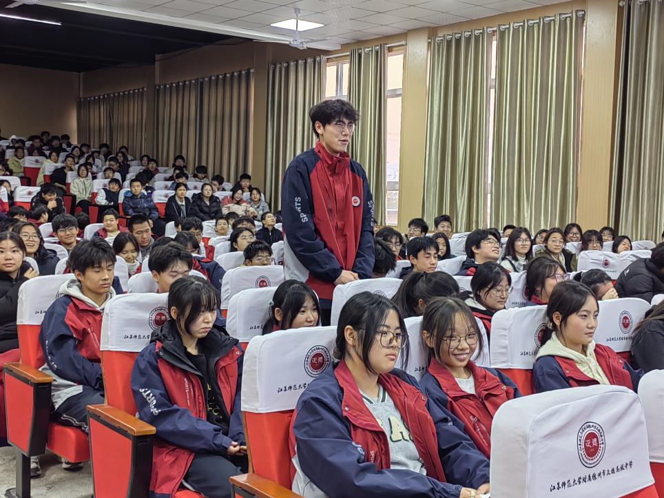 清华学子赴徐传薪火 公益讲座燃动青春理想