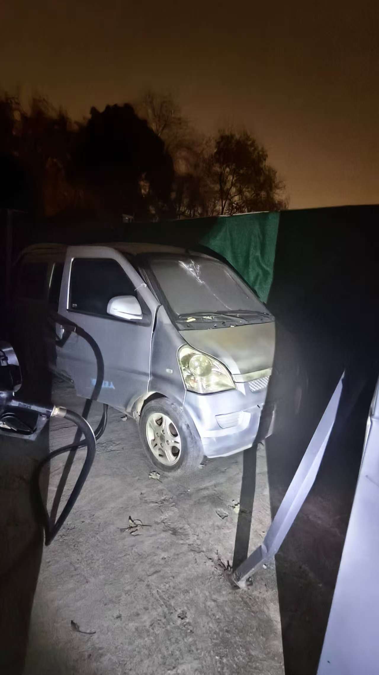 武汉:严查“流动炸弹”应急公安联合捣毁 两处流动黑加油点