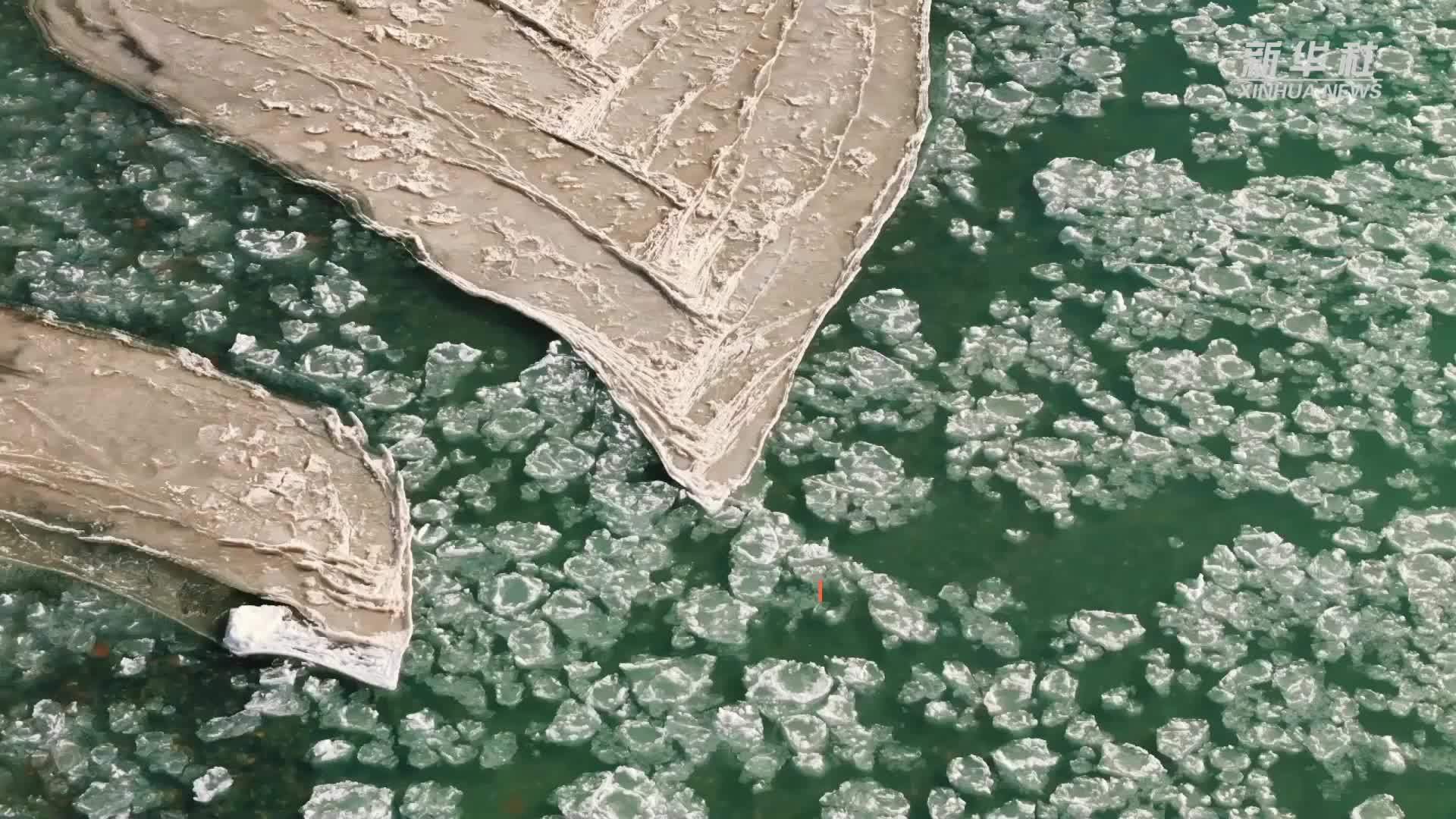 青海曲麻莱：“流动冰景”解锁高原冬日限定浪漫