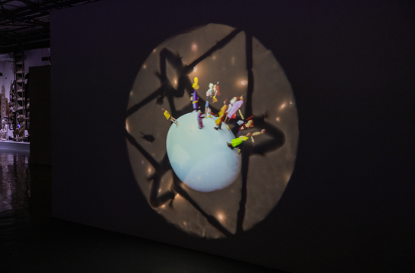 从原住民图腾到数字生成影像：深港双年展 OCAT 分展场呈现一场跨文明的对话实验