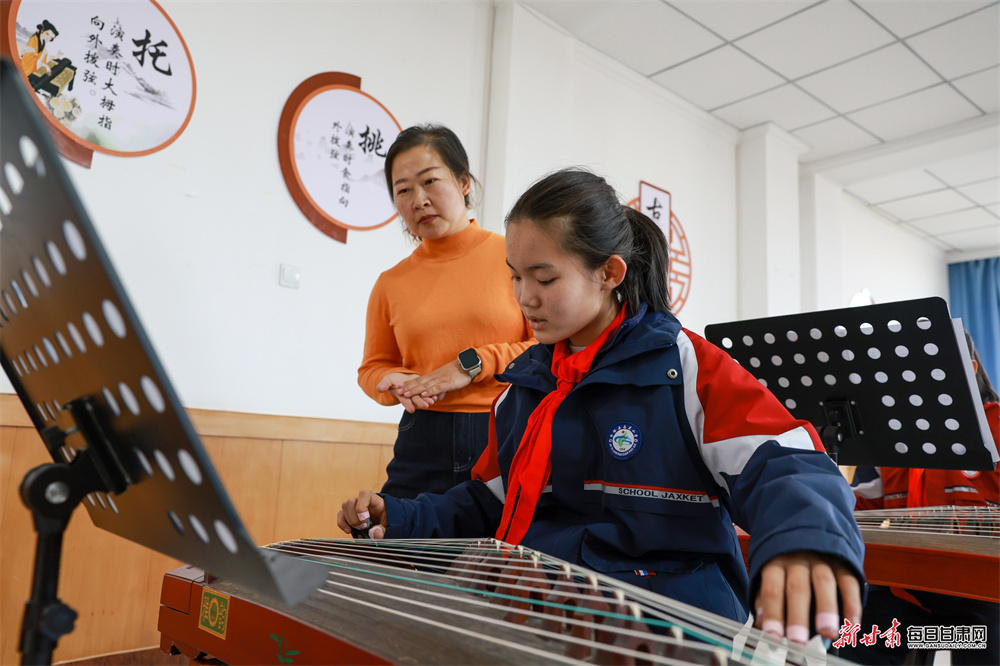 甘肃金塔多彩课堂趣味满格