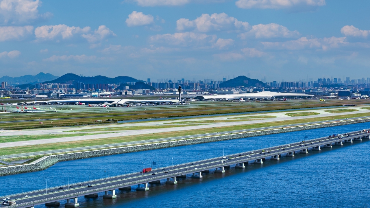 深圳机场正式迈入“三跑道时代”