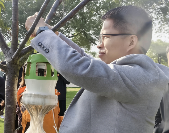 江西疾控工作人员开展蚊媒监测工作（来源：江西疾控）