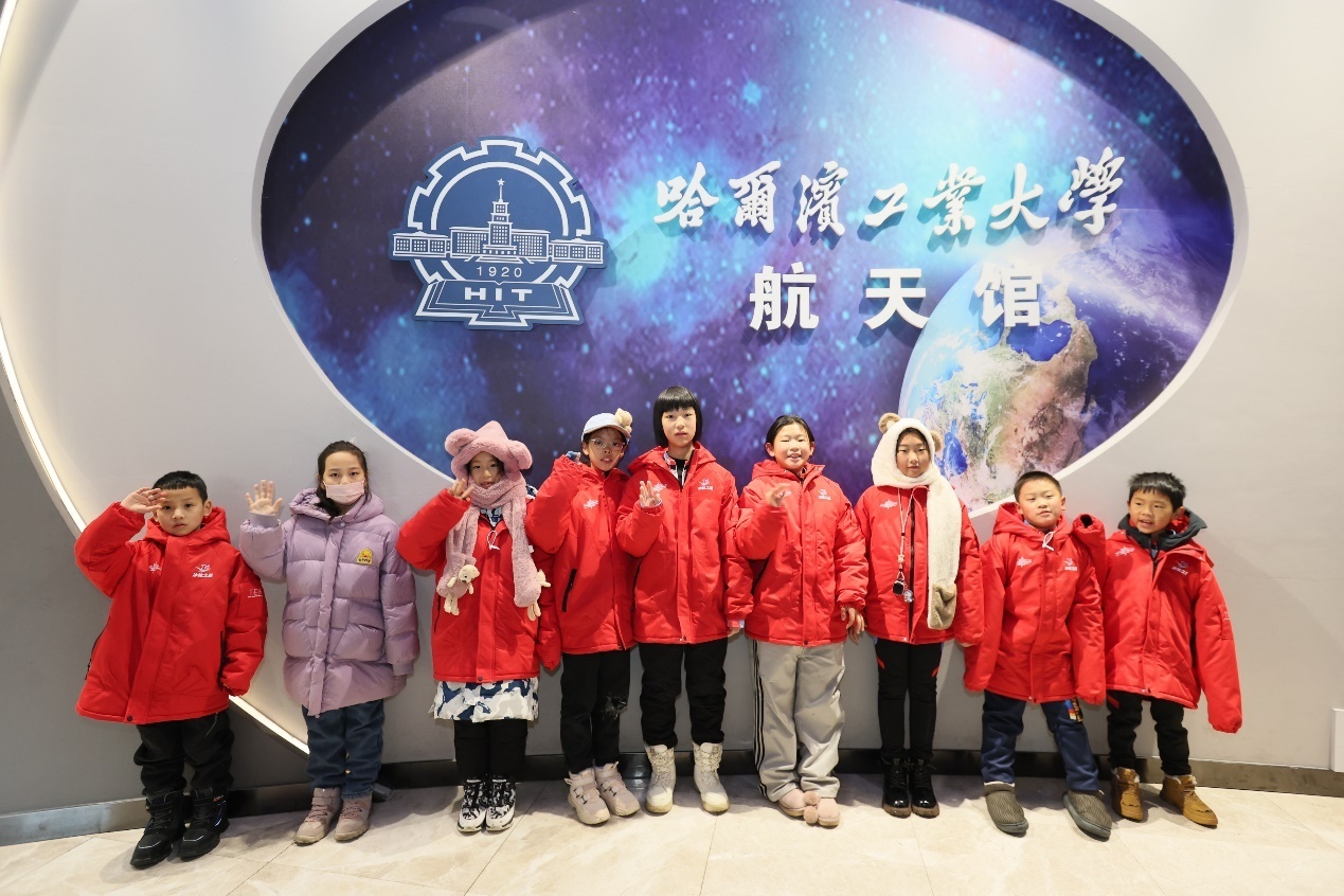 “冰超”2025全国“冰轮之星&middot;滑起来”系列赛事活动总决赛鸣枪开赛