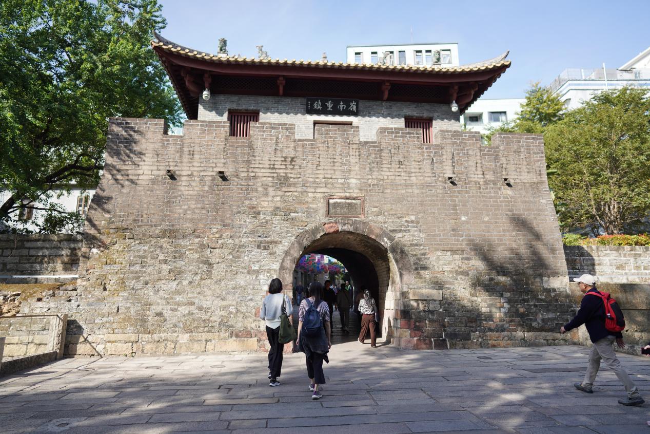 南头古城宁南门